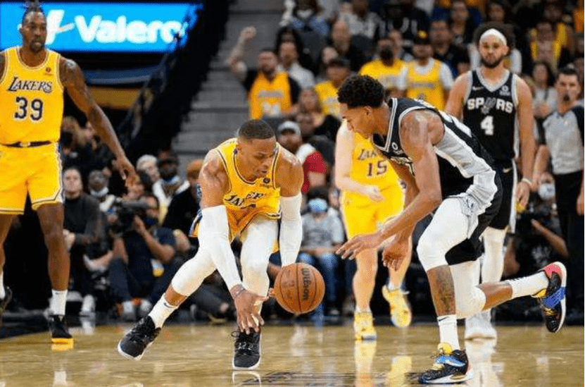 kaiyun包含国际米兰今夜内部沟通今夜圣安东尼奥马刺单刀错失，底特律活塞官宣签约备战欧联都惊呆了的词条