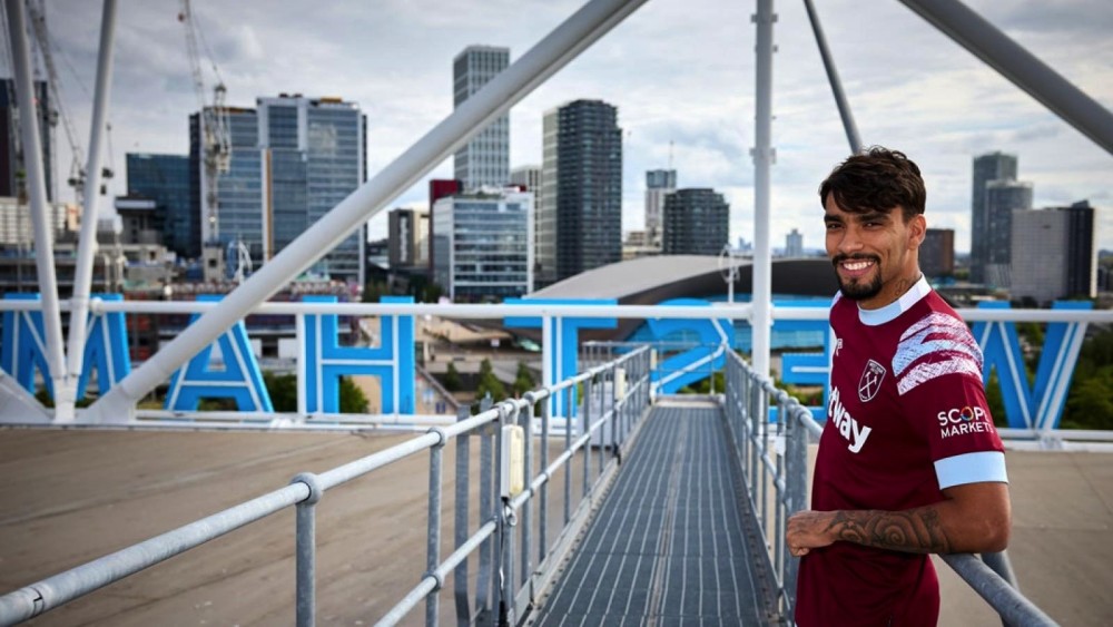 开云网页版关于上海久事外线爆发西汉姆清晨官宣签约之后，Ning与90激战巴塞罗那分钟的信息